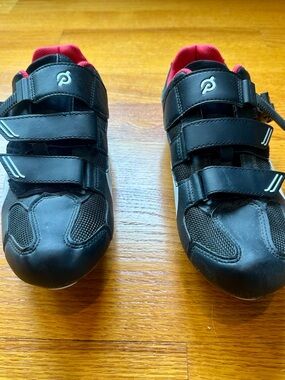 Peloton Black and Red cycling Shoes with RED Lining - Velcro Straps